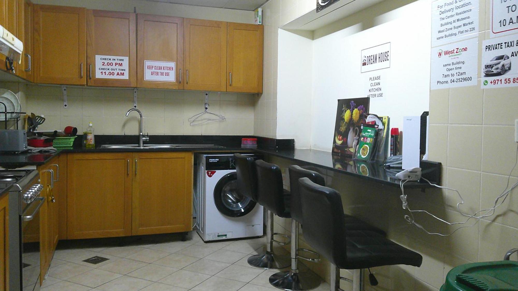 Ruby Star Hostel Dubai F2 Exterior photo