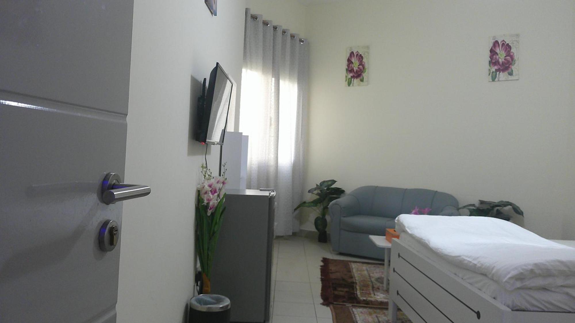 Ruby Star Hostel Dubai F2 Exterior photo