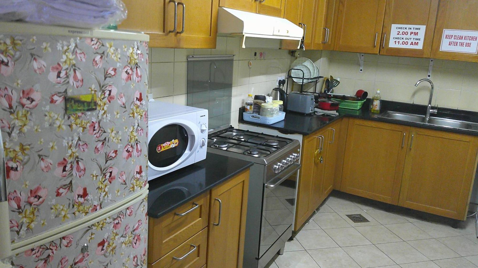 Ruby Star Hostel Dubai F2 Exterior photo